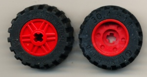 55982c01-5 Wiel 18x14 wiel met spaken met asgat met band 30,4x14 rood NIEUW *5W000