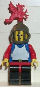 cas179G Chain Mail - blauw, Grill helm, Zwarte benen, rode Hips, rode armen, rode Plume gebruikt *0M0000