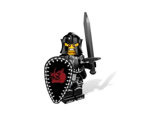 col07-14 Evil Knight met speer, schild en voetstuk NIEUW *0M0000
