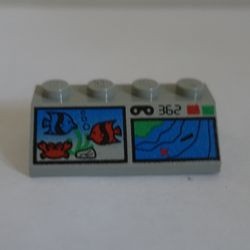 3037px11-9G Dakpan bedrukt 45 2x4 met vis, kaart en knoppen lichtgrijs (klassiek) gebruikt *5R000