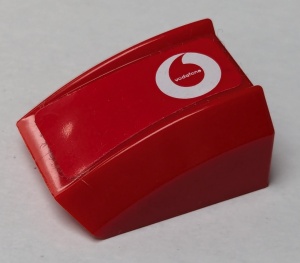 30602pb032R-5G Dakpan rond 2x2 ribbeltjes met Vodafone RECHTS (Sticker) rood gebruikt *5R000