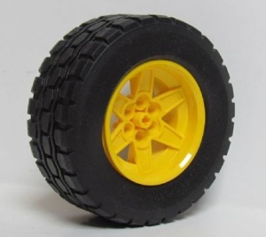 15038c03-3 Wiel 56mm Technic Racing midden, 6 pingaten met band 94,3x38 PAKKETZENDING geel NIEUW *5W000 - Img 1