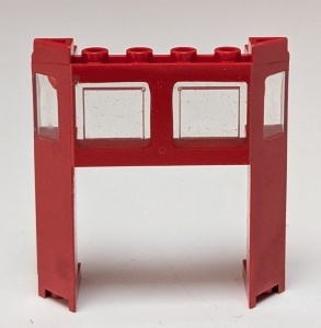 2924apb01-5G Trein voorkant 2x6x5 1/3 met uitsnede hoog en transparant glas rood gebruikt *0L000