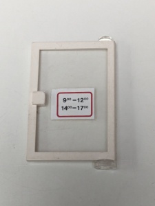 73435c01pb02-1G Deur 1x4x5 rechts openingstijden (Sticker) wit gebruikt *5S059