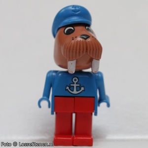 fab12gG Walrus 3 met anchor emblem gebruikt *2R0000 - Img 2