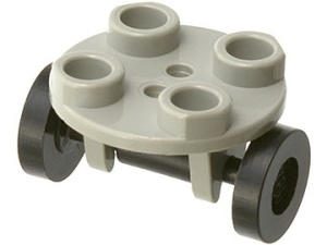 2655c02-86G Platte plaat 2x2 rond met wielhouders MET zwart skateboardwiel (2496) grijs, licht (blauwachtig) gebruikt *0L000