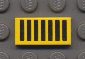 3069bp05-3G Tegel 1x2 Zwarte streepjes geel gebruikt *5T02-09