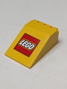 4474pb001-3G Ruit 6x4x2 cockpit laag, scharnierend met LEGO logo (Sticker) geel gebruikt *5S050