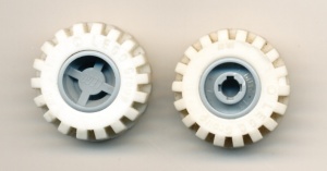 6014bc02-86G Wiel 11x12mm asgat met witte offset gegroefde band 21x12mm grijs, licht (blauwachtig) gebruikt *5W000
