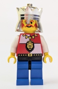 cas552G Kastelen- Koning met gouden kroon en leeuw op torso gebruikt *0M0000