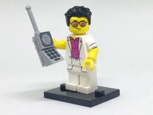 col17-12 Yuppie met telefoon en standaard NIEUW *0M0000