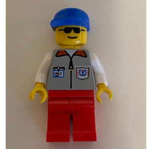 res002G Rescue Coast Guard 1 - rode benen, blauwe Cap, zonnebril gebruikt *0M0000
