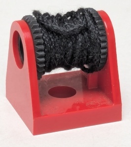 2584c02-5G Houder slangenrol compleet met zwart koord rood gebruikt *0D0000