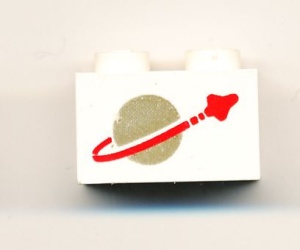3004p90-1G Steen 1x2 Classic Space Logo (goud) wit gebruikt *5V02-01