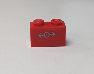 3004pb088-5G Steen 1x2 Trein logo (Sticker) rood gebruikt *5V02-09