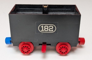 3443c10pb01-11G Batterijbox wagen, rode switch, '182' patroon (Stickers) - Set 182 (PAKKETPOST) zwart gebruikt *
