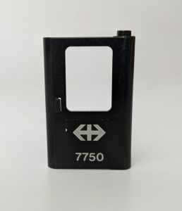 4182pb086-11G Trein, Deur 1x4x5 rechts met dubbele pijl en '7750' (Sticker) zwart gebruikt *1D0000