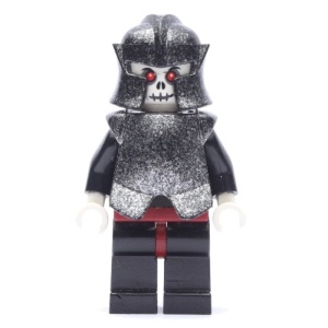 cas331G Undead- Skeletstrijder 5, met zwart gespikkeld harnas en helm, zwarte benen donkerrode heupen gebruikt *0M0000