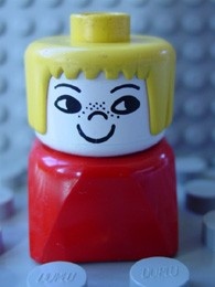 dupfig011 Duplo 2 x 2 x 2 Figure Brick Early, Female on Red Base, Yellow Hair, Freckles *