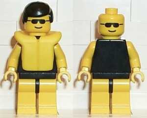 par036G Man met zwart torso met gele armen, gele benen, zonnebril, zwart haar en reddingsvest gebruikt *0M0000