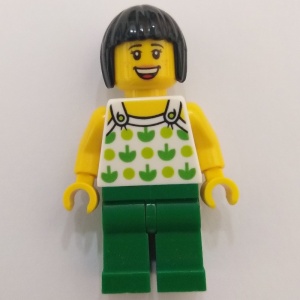 twn350 Ludo Green, witte top met groene appeltjes en zwart haar NIEUW *0M0000