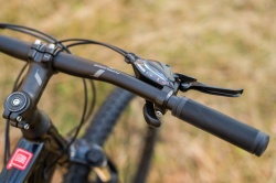 BICICLETA KROSS HEXAGON 5.0 29 M BLA/LIM/GRY - Img 6