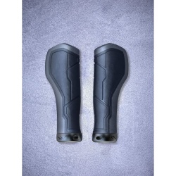MANSOANE CUBE NATURAL GRIPS ALL TERRAIN BLACK GREY