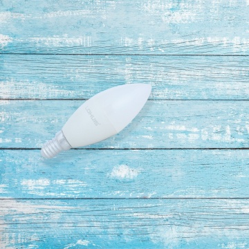 BEC LED LUMANARE E14 LUM.RECE 8W 6500K 33747 LOHUIS