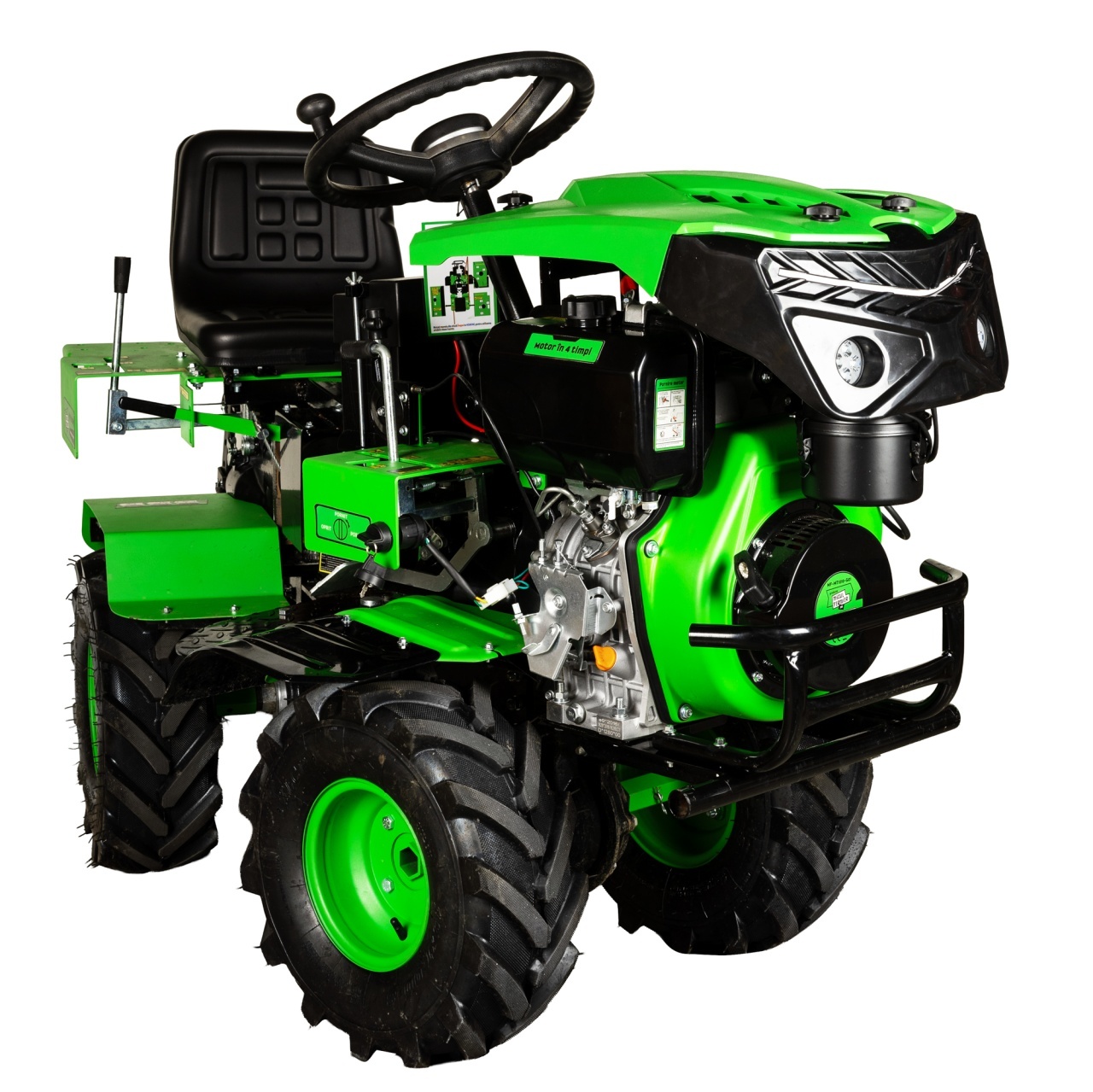 Mini tractor Micul Fermier, 17cp 530cc, motor pe motorina 4T, 4X4, 4 viteze, pornire electrica, 2 cutii de viteze, sistem hidraulic [2]