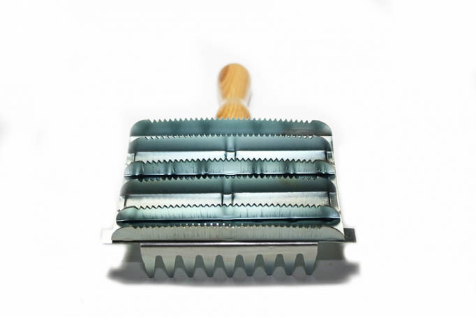 Tesala animale cu maner din lemn [3]