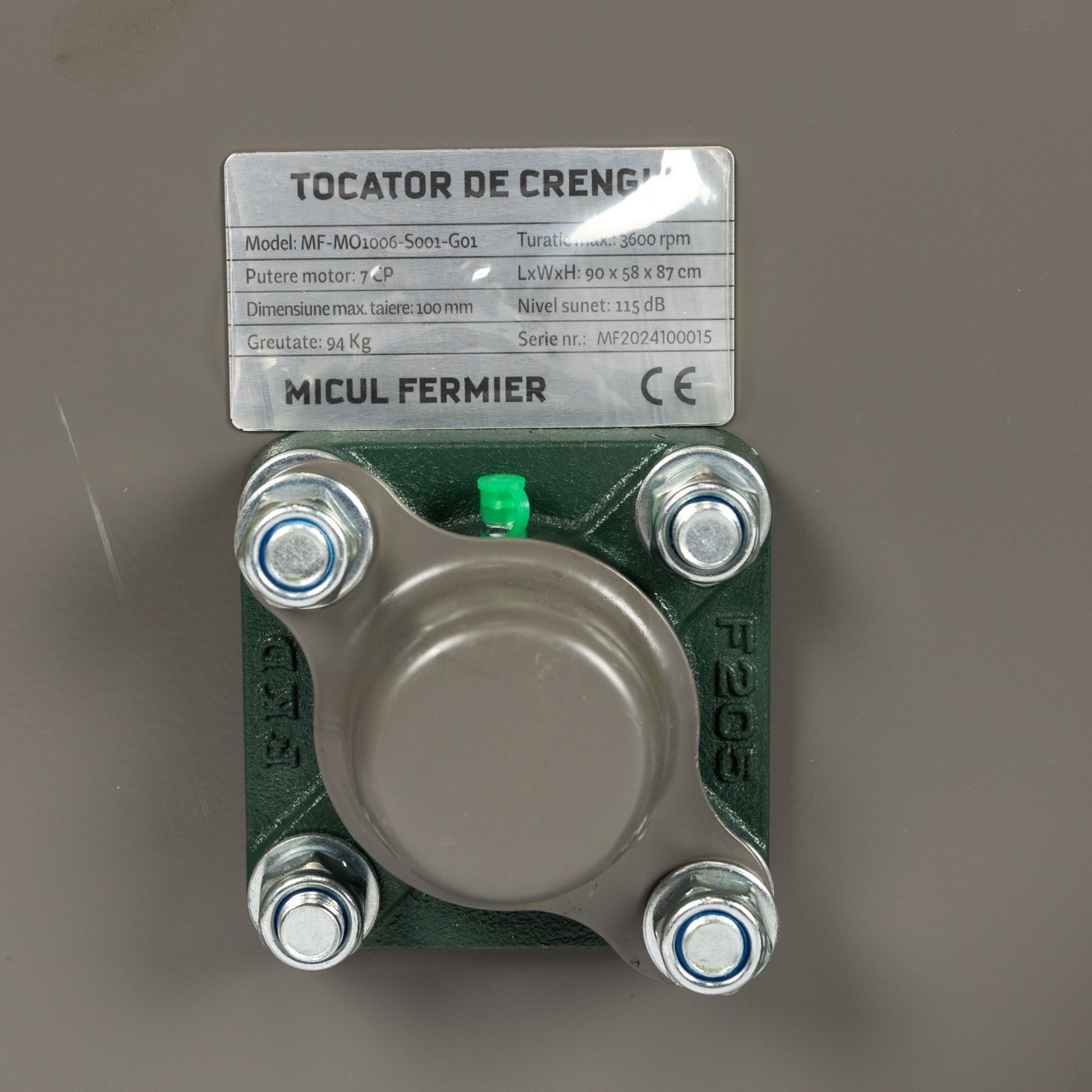 Tocator de crengi Micul Fermier, motor benzina 7 CP, 100 mm diametru maxim de taiere, pentru rumegus [8]