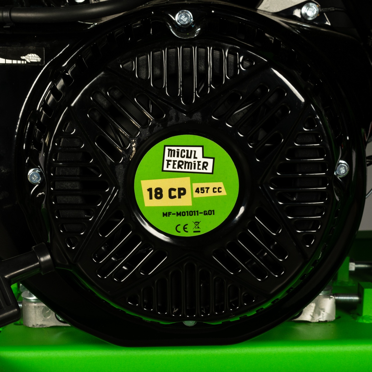 Tocator crengi Micul Fermier, motor benzina 18CP, diametru maxim de taiere Ø120mm, cu carlig de remorcare, pentru brichete [10]