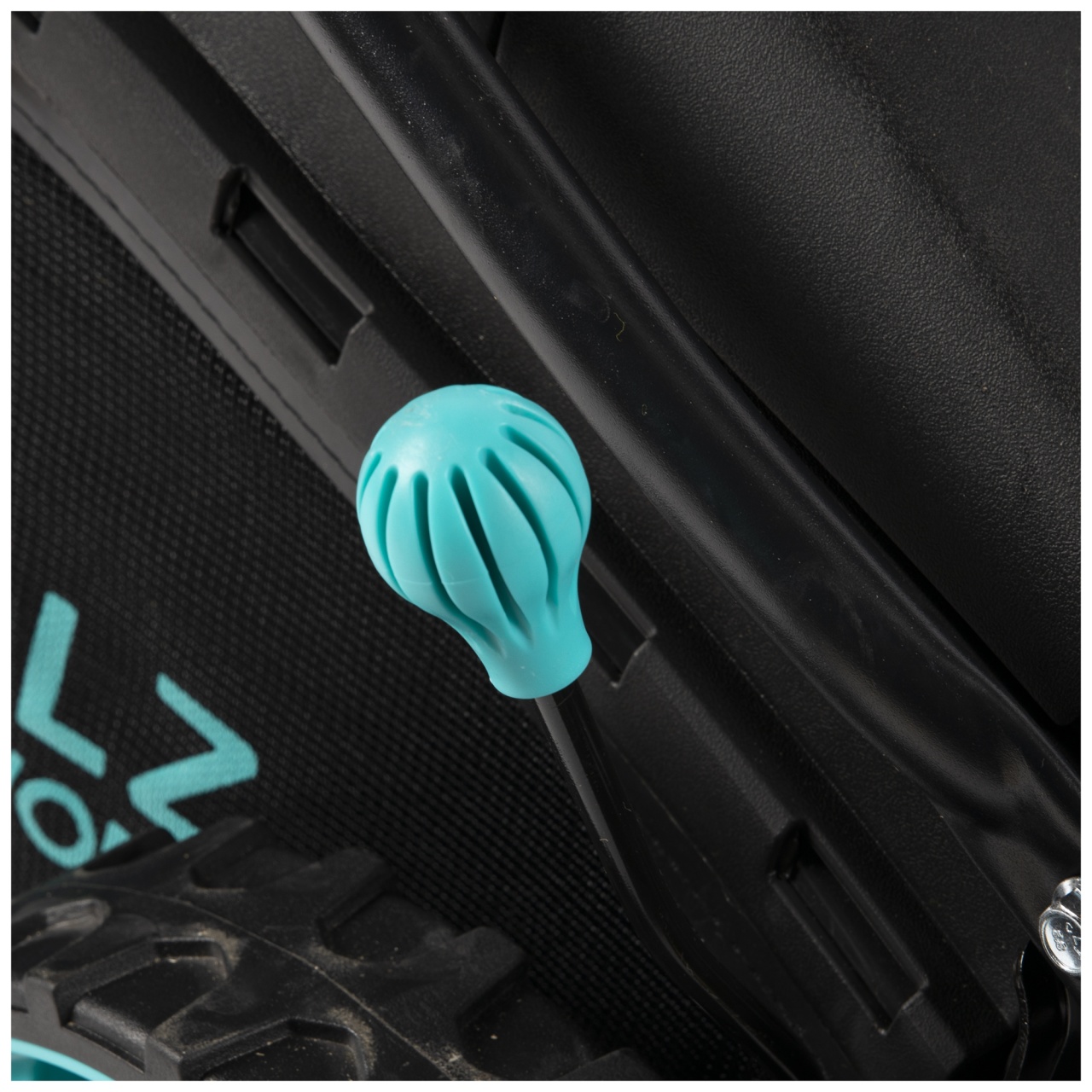 Masina de tuns gazon Detoolz, 5CP, 196CC, latime de taiere 53cm, colector 70L, propulsie automata [15]