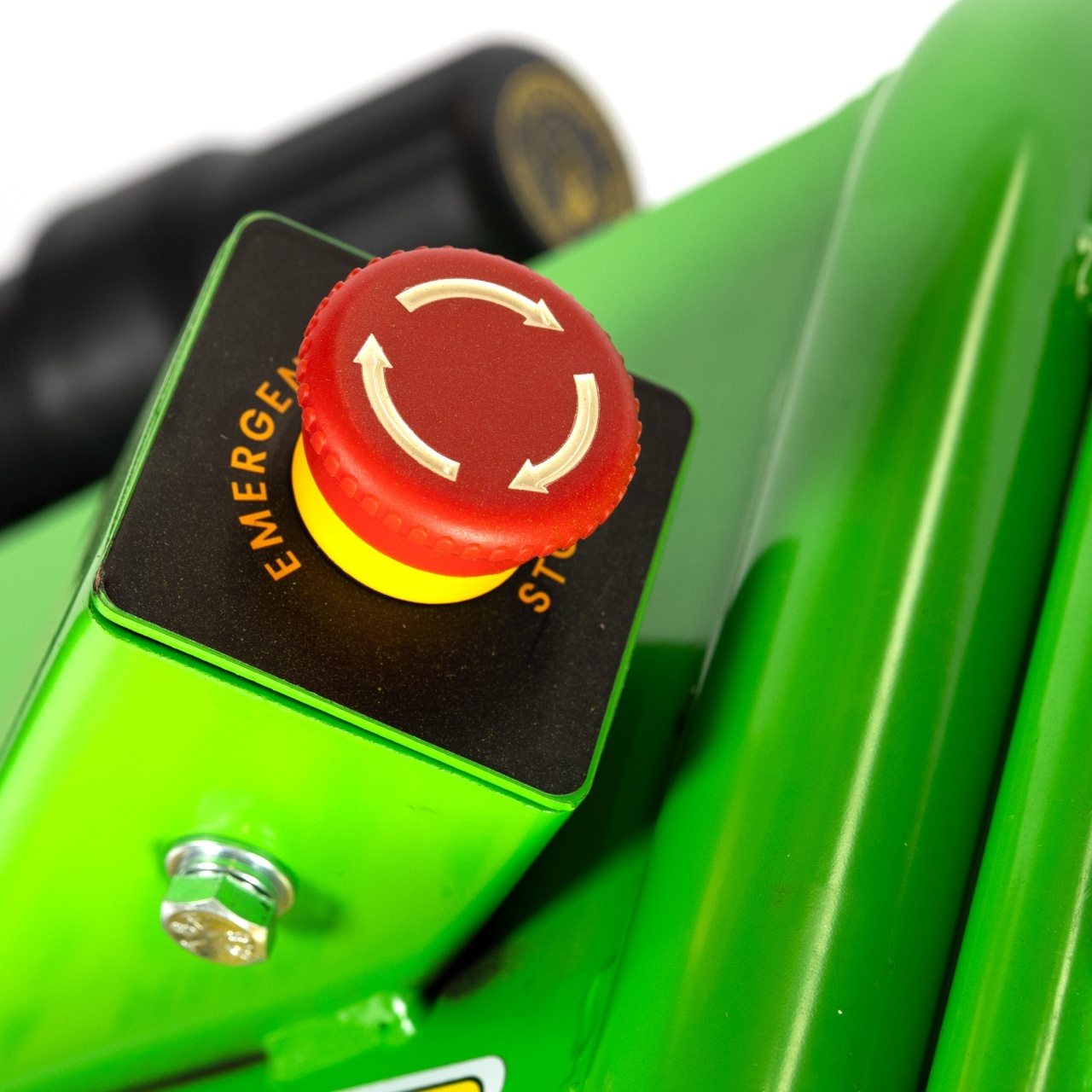 Tocator de crengi Micul Fermier, motor benzina 7 CP, 100 mm diametru maxim de taiere, pentru rumegus [9]