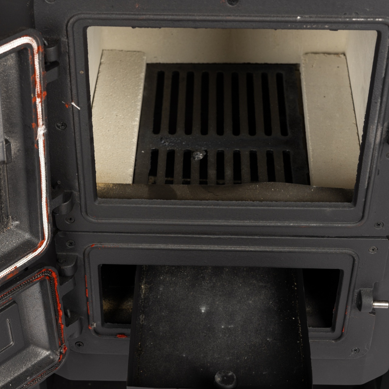 Soba pe lemne 8.9kW Zora, cos central [3]