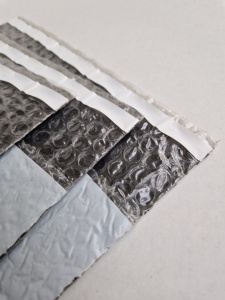 50 buc Pungi plic - GRI - ANTISOC cu bule PLASTIC - 320 x 400 + 50 (A5) mm cu banda adeziva permanenta - Img 2