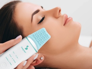 Aparat de curatare faciala Beper P302VIS003 Ultrasunete si masaj pentru toate tipurile de piele - Img 6