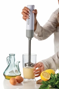 Ariete Breakfast 606 Blender de mana cu tocator, Mini blender de mana cu 2 viteze, lama din otel inoxidabil, suport detasabil, ceasca de masurare transparenta, 700W, alb - Img 6