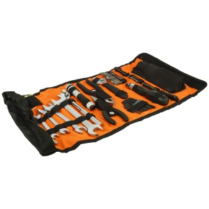 Black+DECKER Set de accesorii auto cu toate cheile dinamometrice pentru set de surubelnite auto Set de biti pentru set de scule auto intr-o geanta de rulare (cu accesorii pentru scule auto, cu lanterna) A7144 - Img 1