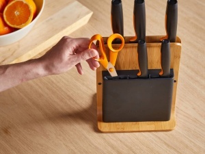 Bloc de cutite Fiskars Functional Form cu 5 cutite din otel japonez, bambus - Img 8