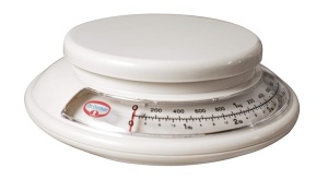 Cantar de copt Dr. Oetker Precise 1531 O 17 cm - Ajutor de bucatarie indispensabil in alb pentru cantarirea exacta, ideal pentru orice bucatarie cu functie de cantarire integrata - Img 4