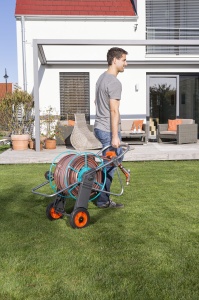 Carucior pentru furtun GARDENA Metall Schlauchwagen 100, capacitate 100 m, stabil si usor de manevrat - Img 6