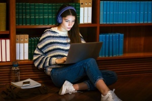 Casti audio on-ear JBL Tune 680 NC, Noise Cancelling, 76 ore autonomie, Albastru - Img 5