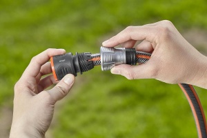Conector pentru furtun Gardena Premium Wasserstop 13 mm - 15 mm, cu Knickschutz si rezistent la inghet - Img 5