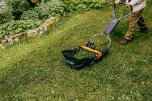 Cos de iarba Fiskars StaySharp Max, 18 litri, negruportocaliu, 1000592 - Img 8