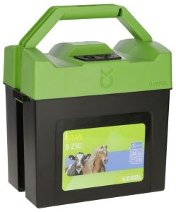 Dispozitiv de electrificare pentru gard Kerbl TITAN B250, 9V, 2 niveluri de putere, verdenegru