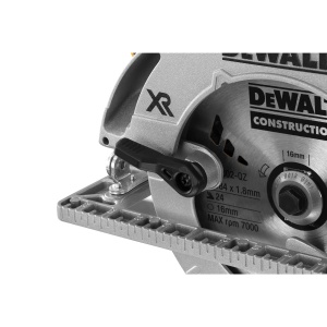 Ferastrau circular de mana cu acumulator Dewalt de 18 volti DCS572NT o panza de ferastrau 184 x 16 mm adancime maxima de taiere la 90deg 58 mm setare  - Img 5