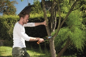 Fiskars Xtract SW75 Fierastrau de mana retractabil 255 cm NegruPortocaliu - Img 3