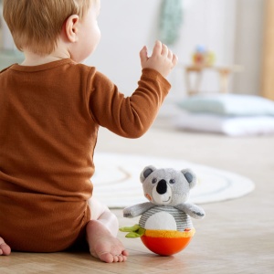 HABA Stehauffigur Koala 1306656001 Jucarie pentru Bebelusi 6 luni cu Sunete si Elemente de Motorica - Img 3