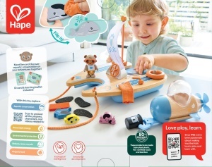 Hape Bens Catamaran - Set de joaca ecologic cu barca solara si accesorii pentru copii 3 - Img 3